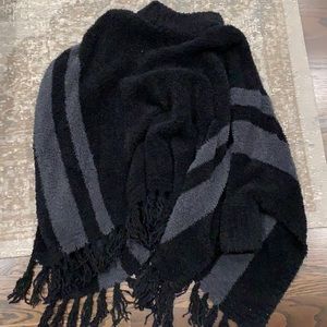 Barefoot Dreams Poncho